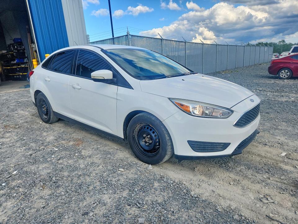 Photo 4 from auction – 2015 FORD FOCUS with VIN 1FADP3F22FL296966