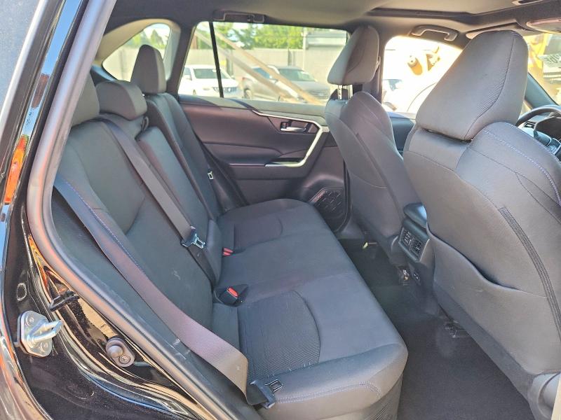 Фото 11 с аукциона – 2022 TOYOTA RAV4 с VIN 4T3T6RFV4NU079842