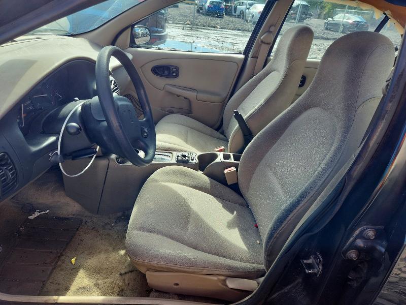 Снимка 7 от търг – 2002 SATURN SL1 с VIN 1G8ZH52832Z157157