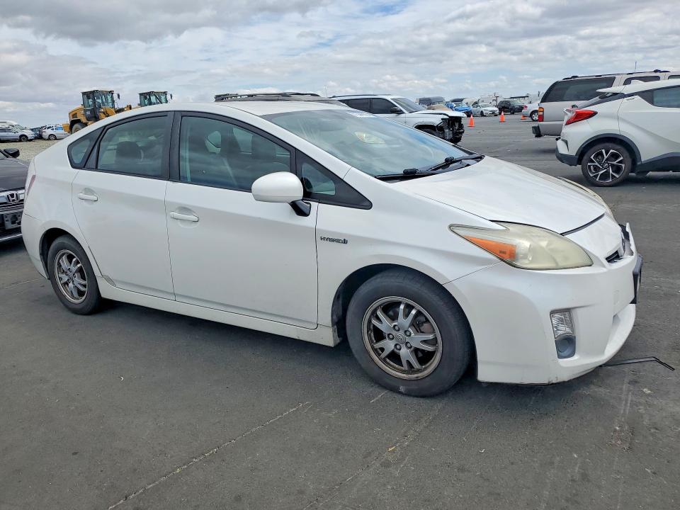 Photo 4 from auction – 2011 TOYOTA PRIUS with VIN JTDKN3DU2B0249332
