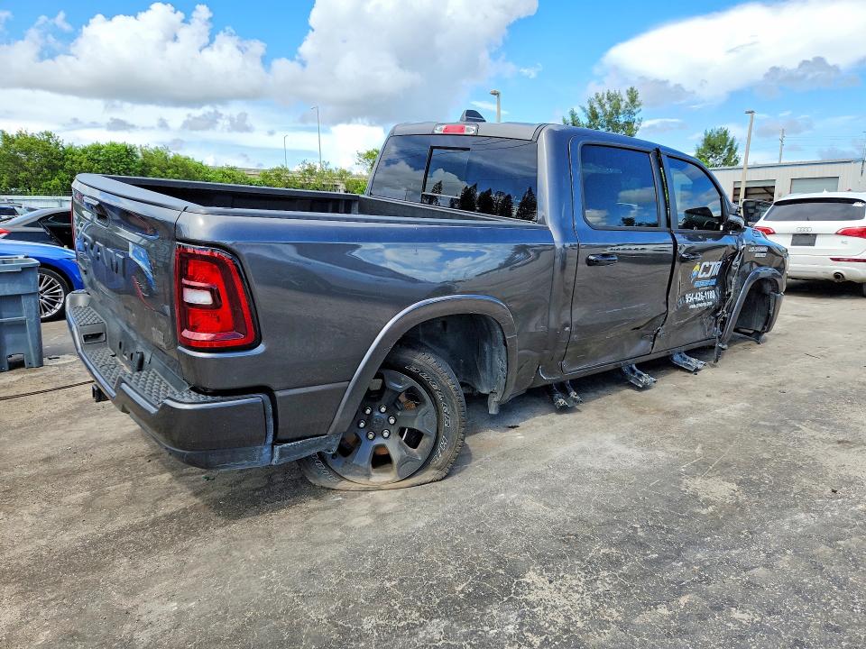Zdjęcie 3 z aukcji – 2025 RAM 1500 z VIN 1C6RREFGXSN189767