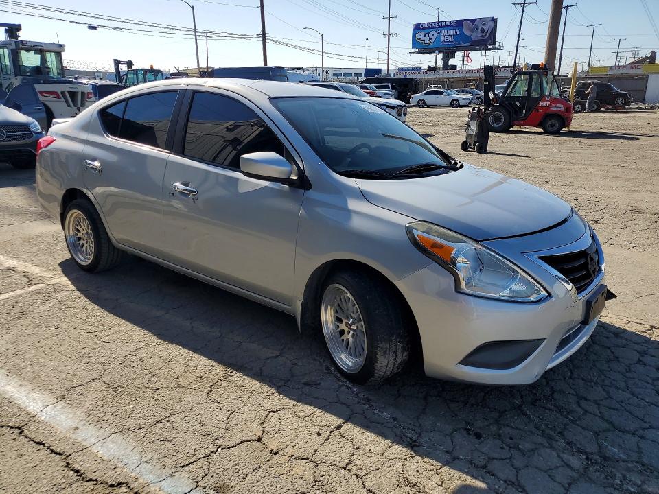 Снимка 4 от търг – 2016 NISSAN VERSA с VIN 3N1CN7AP6GL853568