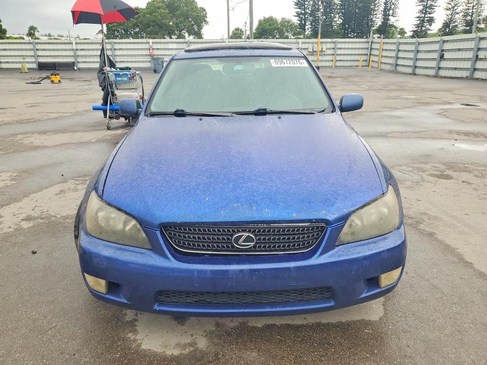 Фото 5 с аукциона – 2002 LEXUS IS с VIN JTHBD192120048034