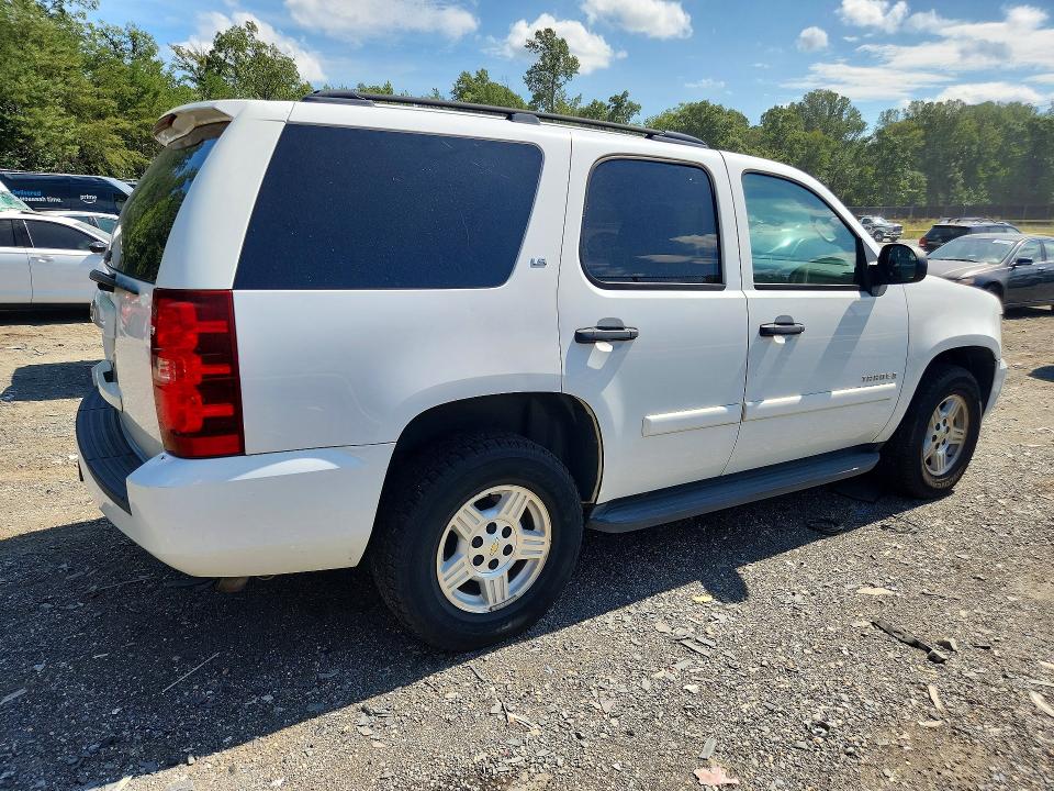 Photo 3 from auction – 2008 CHEVROLET TAHOE with VIN 1GNFC13C38R123643