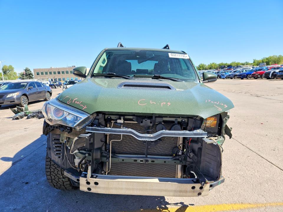 Photo 5 from auction – 2020 TOYOTA 4RUNNER with VIN JTEBU5JR7L5771758