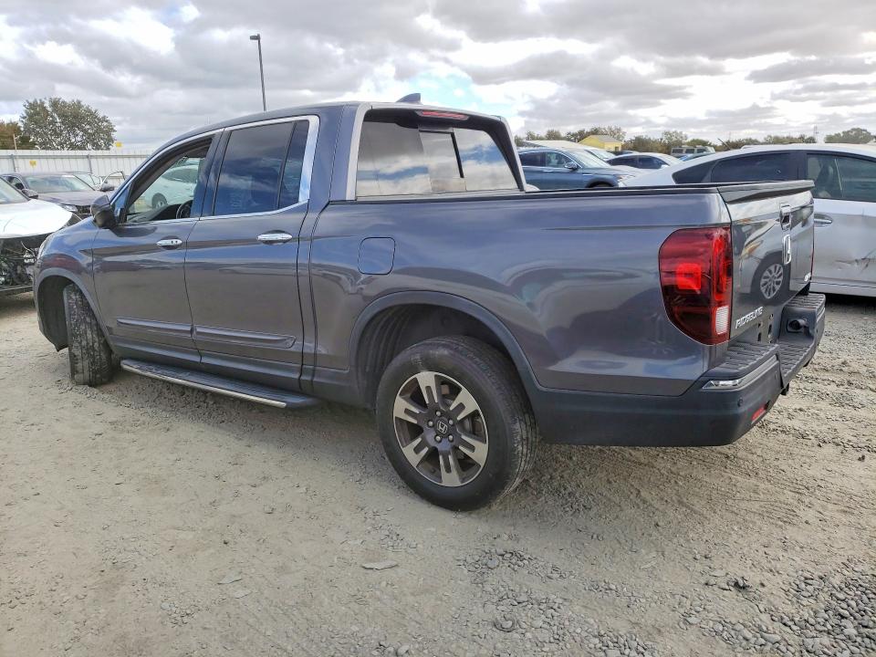 Фото 2 с аукциона – 2018 HONDA RIDGELINE с VIN 5FPYK3F77JB012398