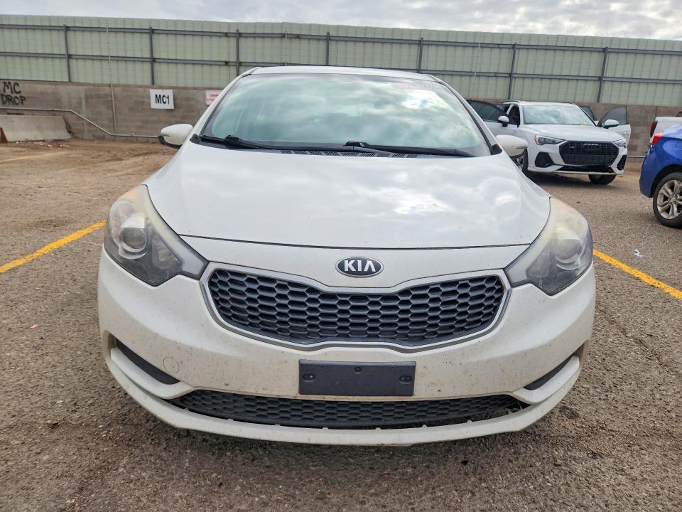 Photo 5 from auction – 2016 KIA FORTE with VIN KNAFX4A63G5560315