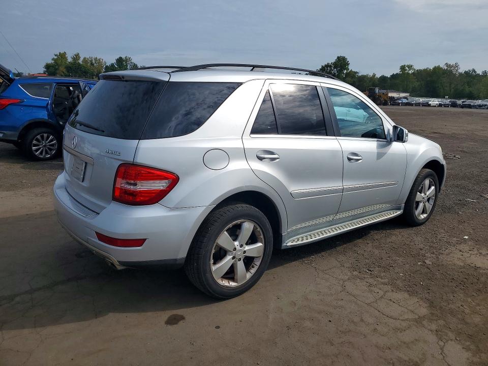 Photo 3 from auction – 2011 MERCEDES-BENZ ML with VIN 4JGBB8GB9BA653279