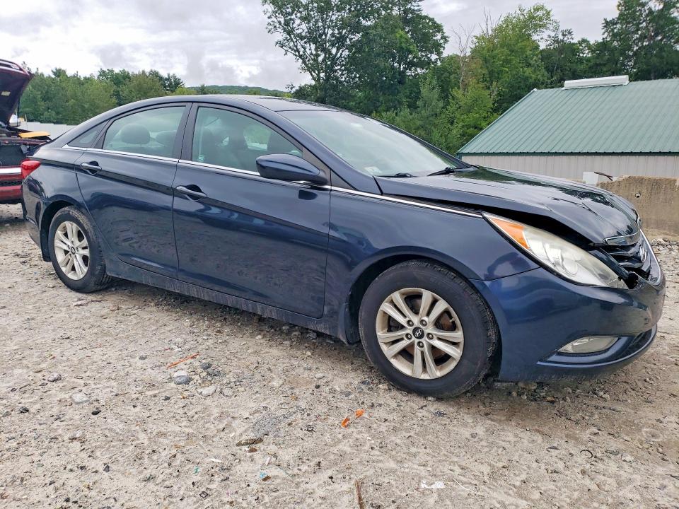 Photo 4 from auction – 2013 HYUNDAI SONATA with VIN 5NPEB4AC2DH662851