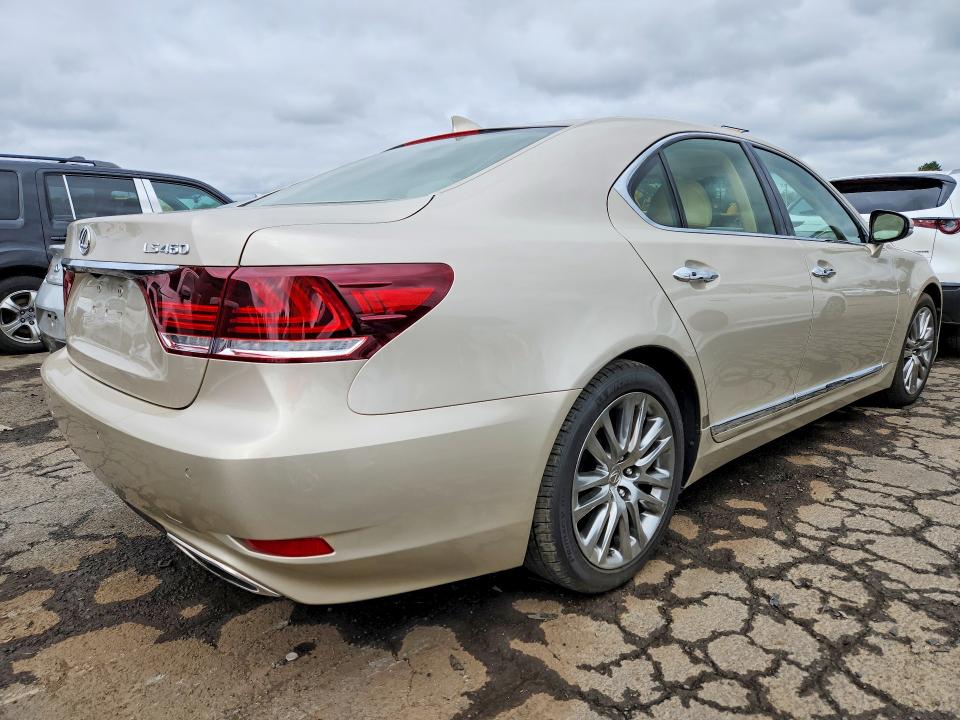 Фото 3 с аукциона – 2016 LEXUS LS с VIN JTHBL5EF4G5139750