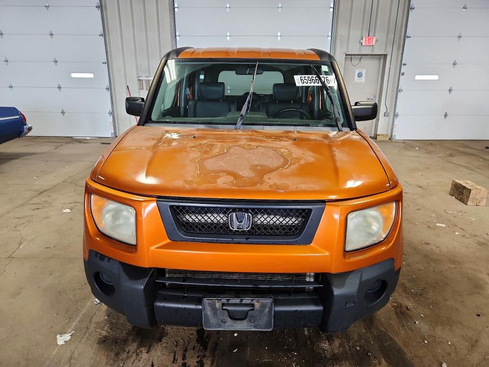 Photo 5 from auction – 2006 HONDA ELEMENT with VIN 5J6YH28776L008333