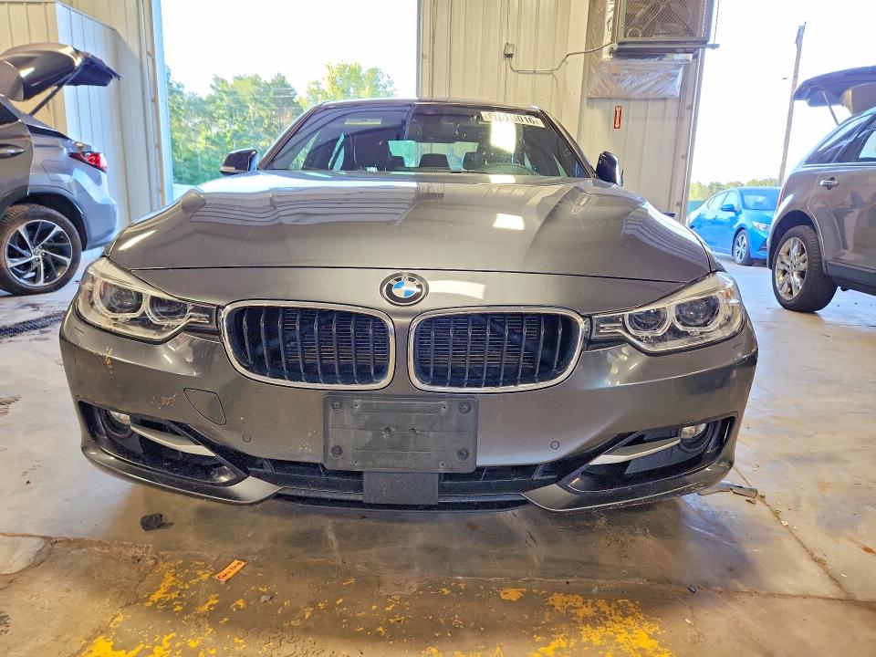 Zdjęcie 5 z aukcji – 2013 BMW 328 z VIN WBA3B5G57DNS03933