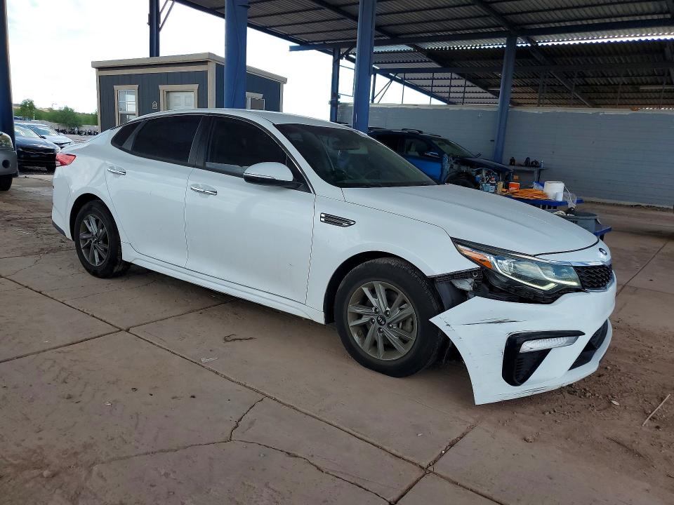 Photo 4 from auction – 2019 KIA OPTIMA with VIN 5XXGT4L36KG363617
