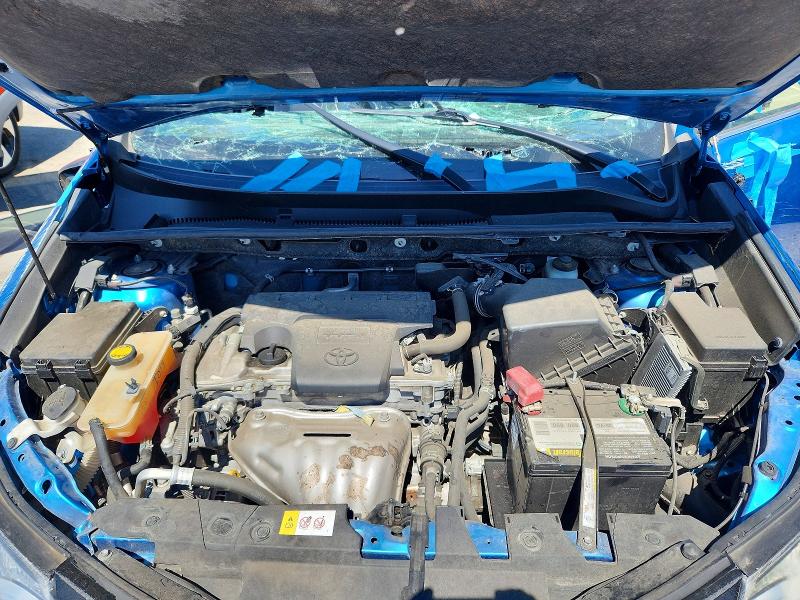 Photo 12 from auction – 2018 TOYOTA RAV4 with VIN JTMWFREV3JJ737710