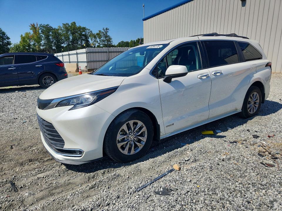 Photo 1 from auction – 2021 TOYOTA SIENNA with VIN 5TDYRKEC9MS019690