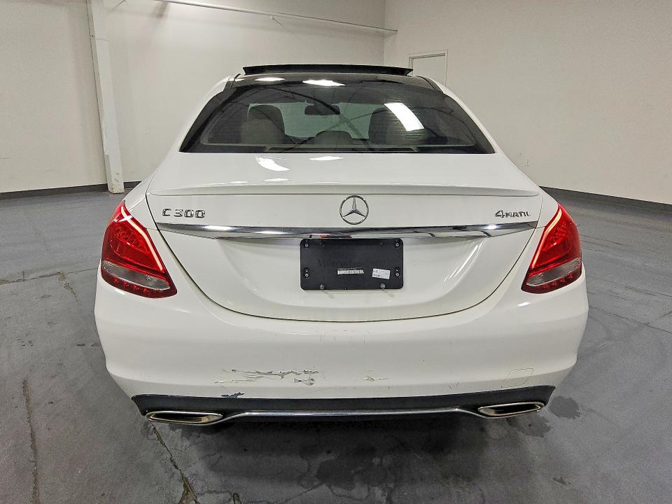 Снимка 6 от търг – 2016 MERCEDES-BENZ C с VIN 55SWF4KB1GU177360