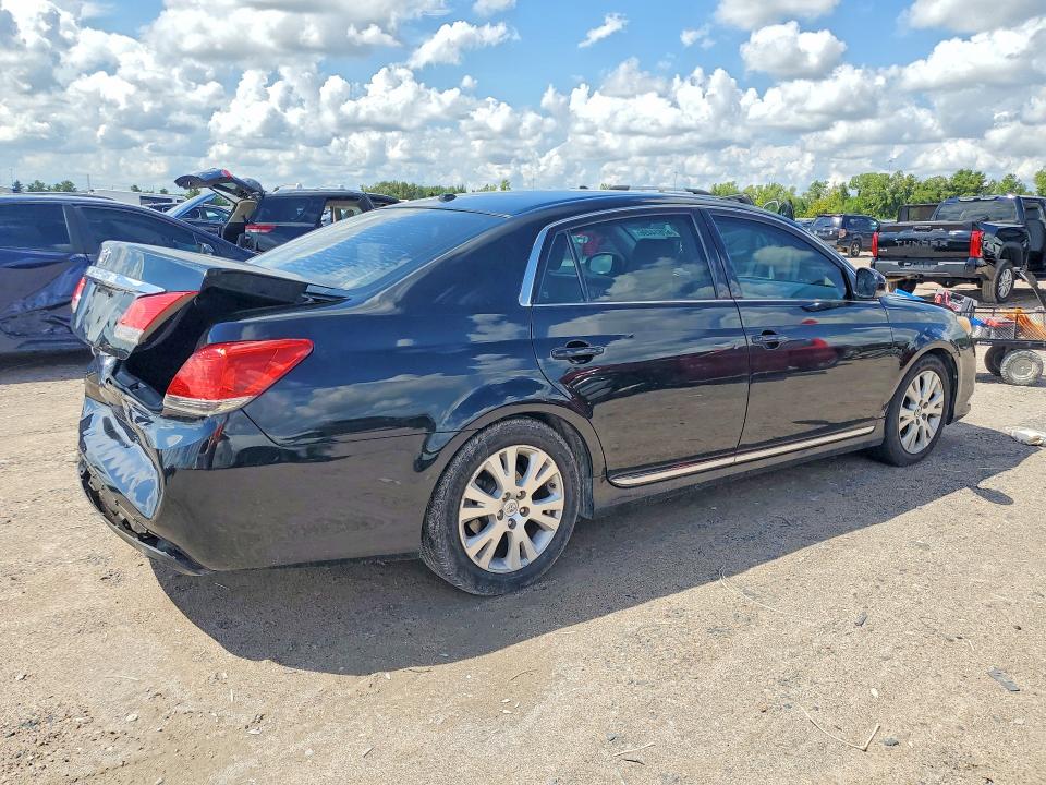 Photo 3 from auction – 2012 TOYOTA AVALON with VIN 4T1BK3DBXCU452952