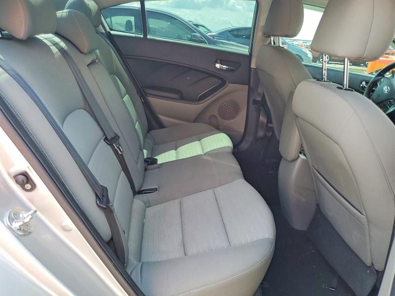 Photo 10 from auction – 2015 KIA FORTE with VIN KNAFX4A8XF5283369