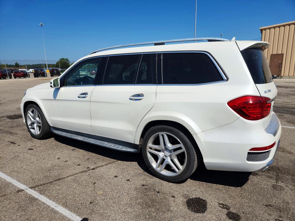 Photo 2 from auction – 2014 MERCEDES-BENZ GL with VIN 4JGDF7DE0EA303758