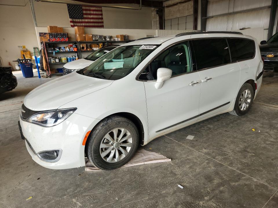 CHRYSLER PACIFICA 2018 with VIN 2C4RC1BG7JR278917 - Photo from auction