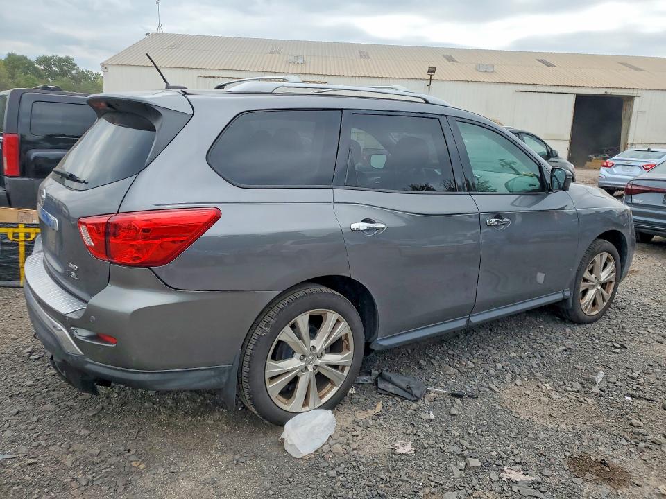 Photo 3 from auction – 2018 NISSAN PATHFINDER with VIN 5N1DR2MM3JC678768