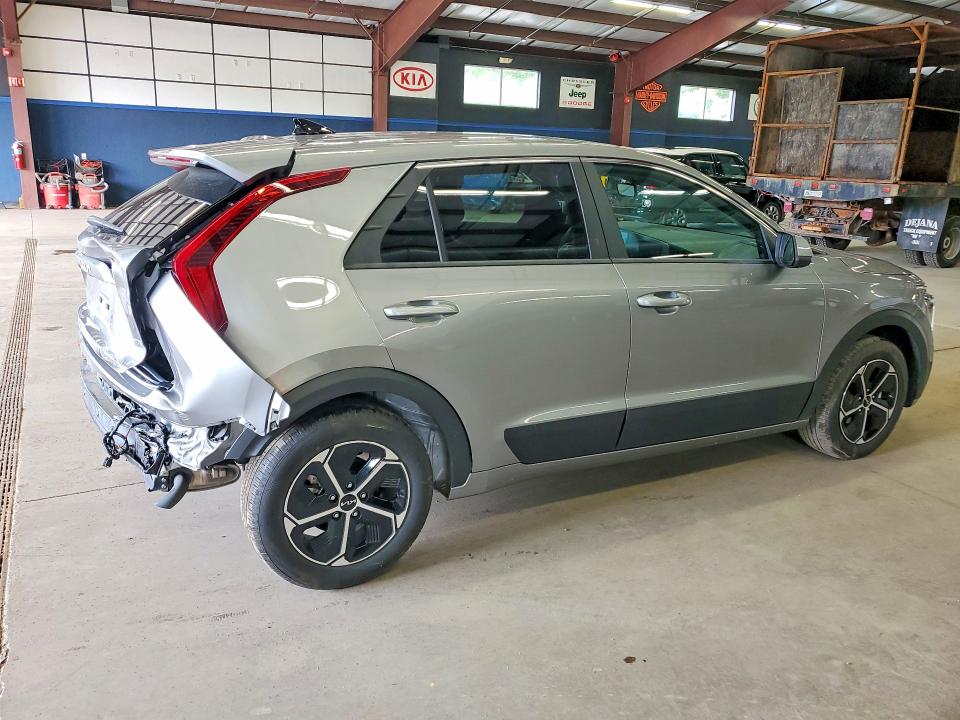 Photo 3 from auction – 2026 KIA NIRO with VIN KNDCP3LE4T5323041