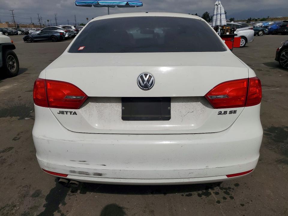 Photo 6 from auction – 2011 VOLKSWAGEN JETTA with VIN 3VWDZ7AJ9BM373915