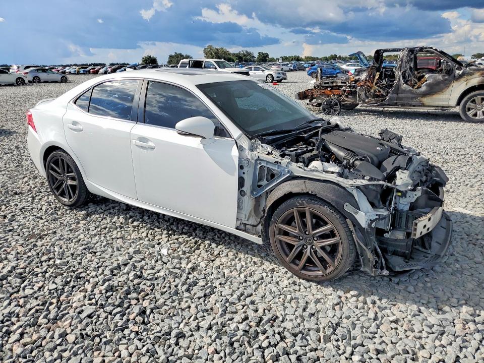 Foto 4 de la subasta – 2015 LEXUS IS con VIN JTHBF1D23F5073866