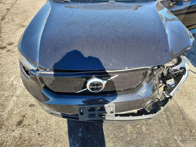Photo 12 from auction – 2021 VOLVO XC40 with VIN YV4ED3URXM2576285