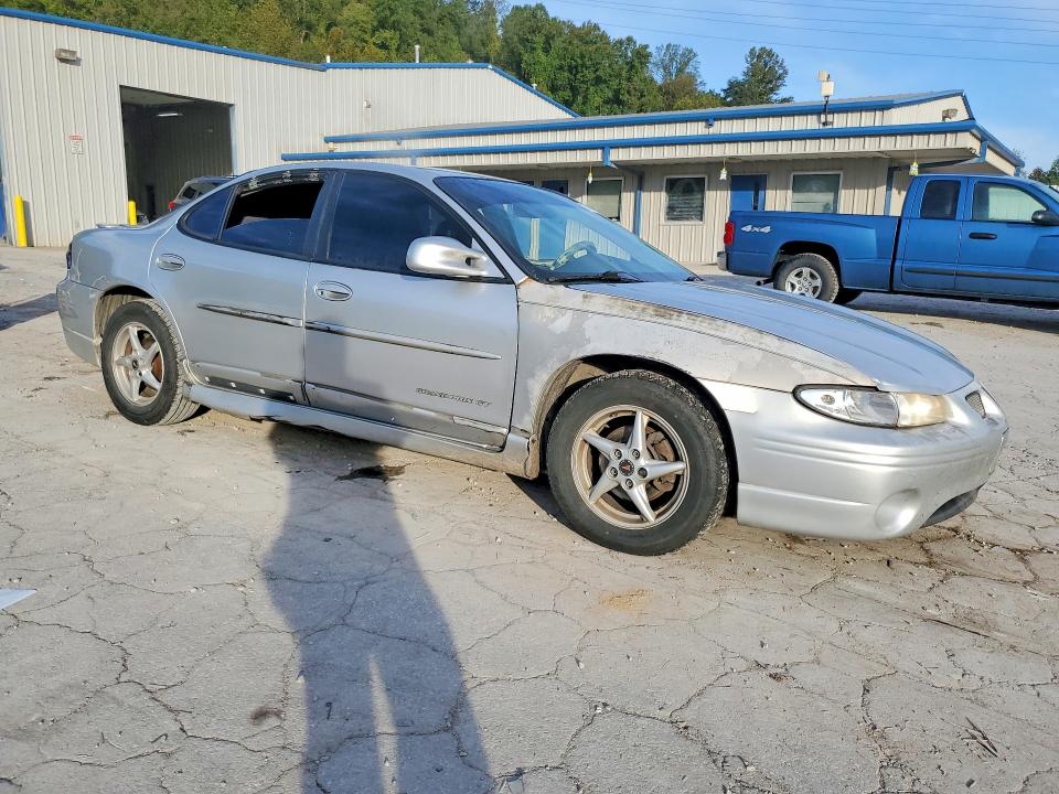 Снимка 4 от търг – 2002 PONTIAC GRAND PRIX с VIN 1G2WP52K92F124094