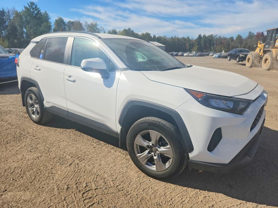 Снимка 4 от търг – 2024 TOYOTA RAV4 с VIN 2T3BWRFVXRW221273