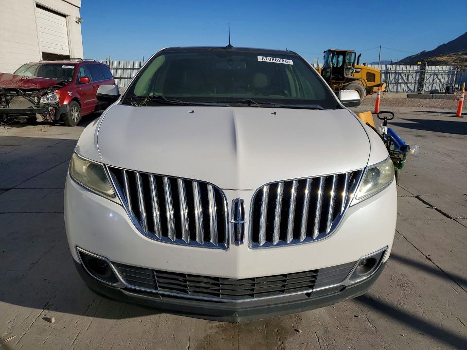 Photo 5 from auction – 2011 LINCOLN MKX with VIN 2LMDJ8JKXBBJ21407