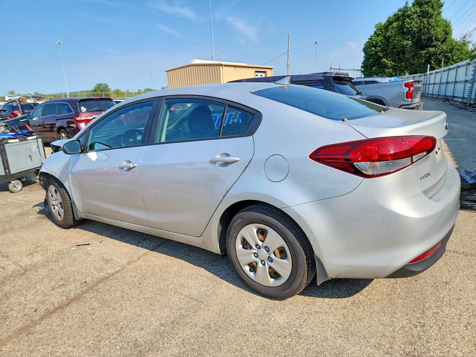 Photo 2 from auction – 2017 KIA FORTE with VIN 3KPFK4A77HE057533