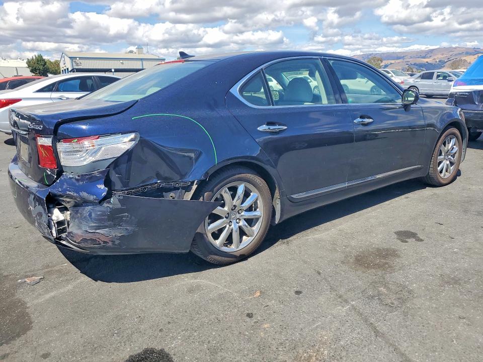 Photo 3 from auction – 2008 LEXUS LS with VIN JTHBL46F385072276