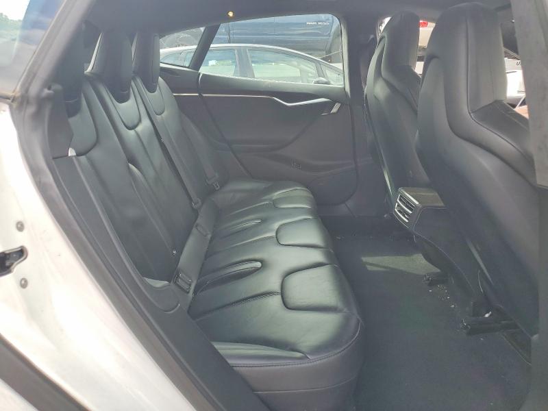 Снимка 10 от търг – 2015 TESLA MODEL S с VIN 5YJSA1E22FF105946