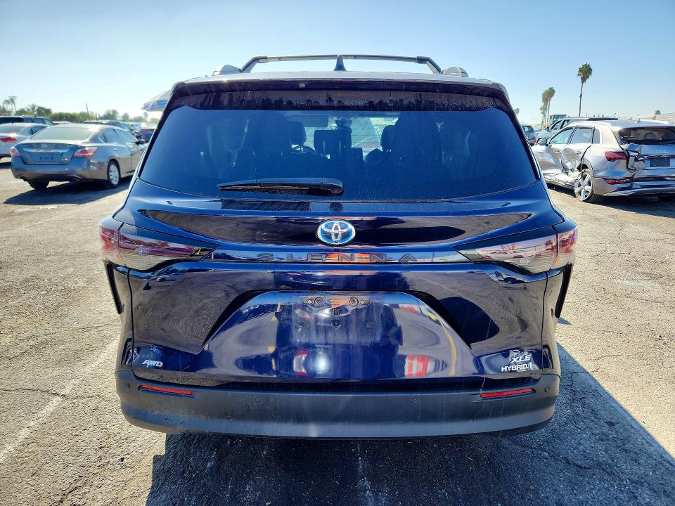 Снимка 6 от търг – 2024 TOYOTA SIENNA с VIN 5TDYSKFC7RS120155