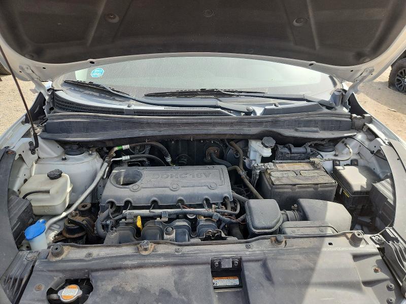 Photo 11 from auction – 2012 HYUNDAI TUCSON with VIN KM8JUCAC1CU430213
