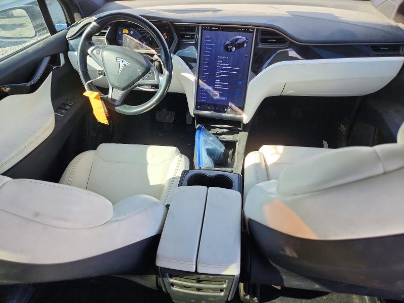 Photo 8 from auction – 2019 TESLA MODEL X with VIN 5YJXCDE22KF180691