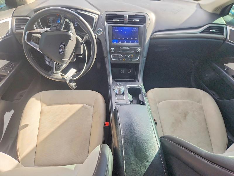 Foto 8 de la subasta – 2020 FORD FUSION con VIN 3FA6P0HD2LR218304