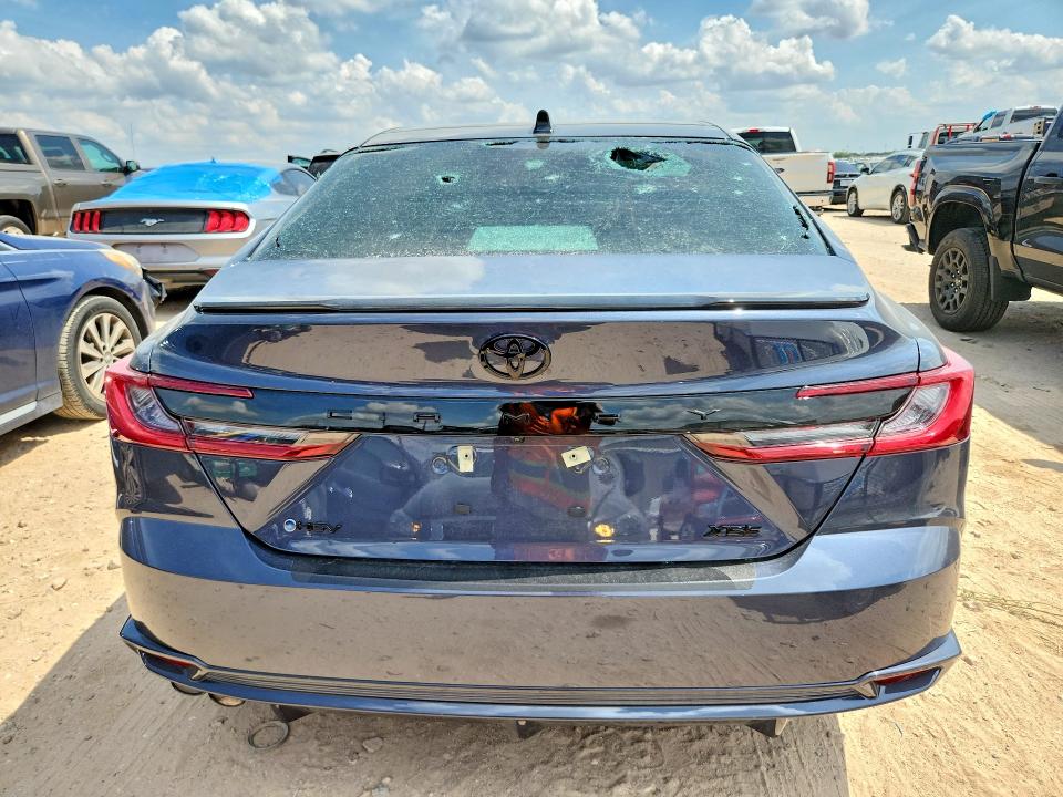 Снимка 6 от търг – 2026 TOYOTA CAMRY с VIN 4T1DAACK3TU743620
