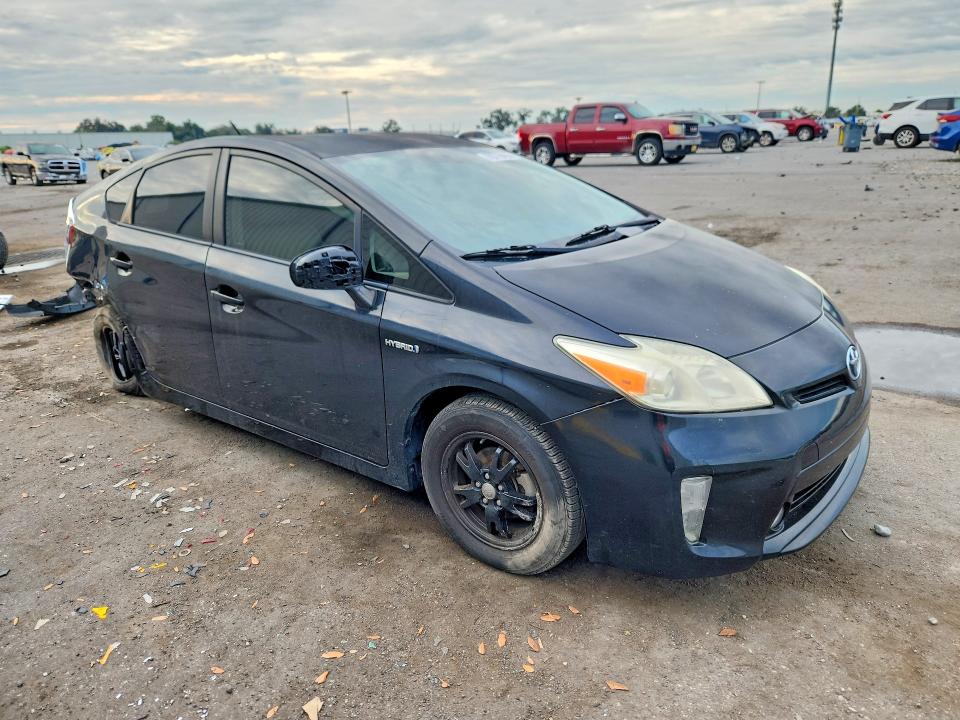 Photo 4 from auction – 2015 TOYOTA PRIUS with VIN JTDKN3DU3F1975975