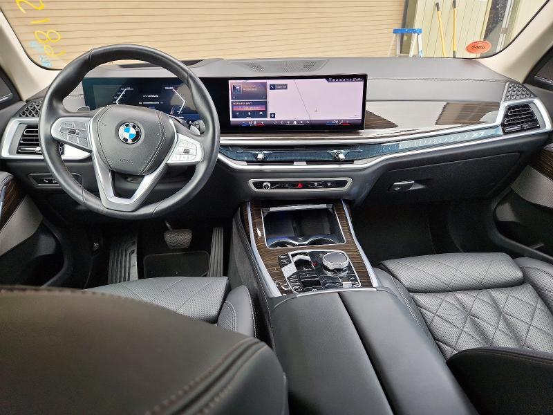 Photo 8 from auction – 2025 BMW X7 with VIN 5UX23EM08S9X26256