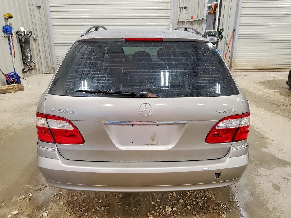 Photo 6 from auction – 2005 MERCEDES-BENZ E-CLASS E500 with VIN WDBUH83J05X165914