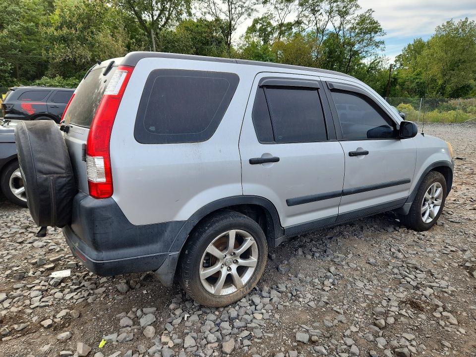 Photo 3 from auction – 2005 HONDA CR-V with VIN SHSRD78525U318160