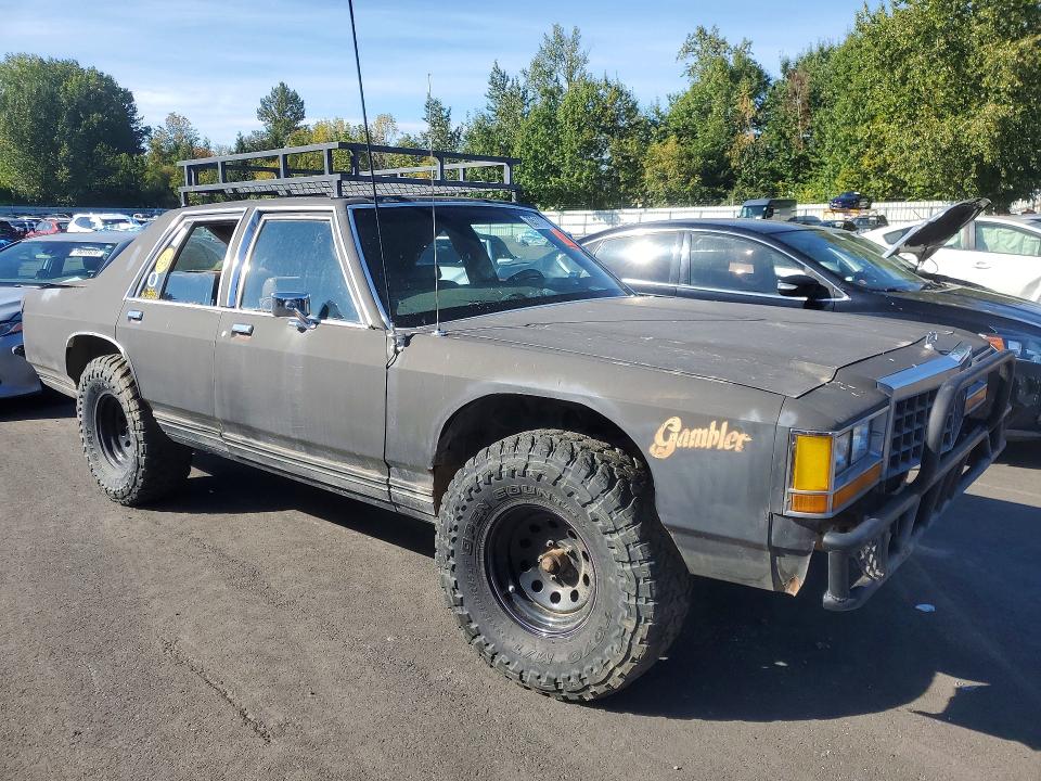 Фото 4 с аукциона – 1983 FORD LTD с VIN 2FABP43F9DB111541