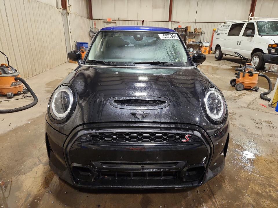 Photo 5 from auction – 2024 MINI COOPER with VIN WMW53DH06R2V37902