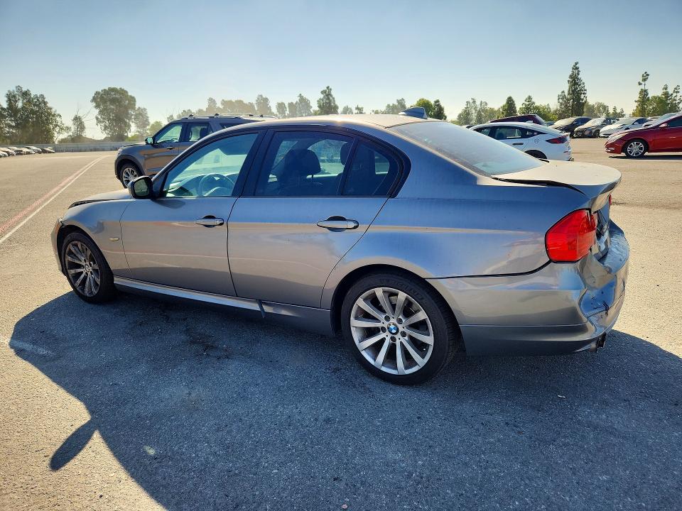 Photo 2 from auction – 2010 BMW 328 with VIN WBAPH5G52ANM34508