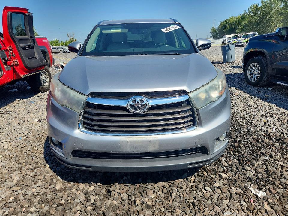 Photo 5 from auction – 2016 TOYOTA HIGHLANDER with VIN 5TDDKRFH4GS288691