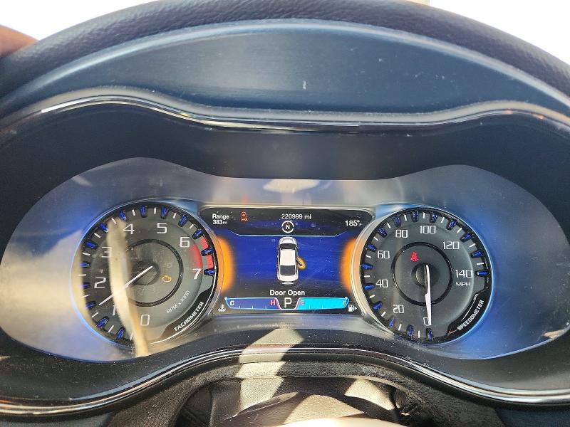 Photo 9 from auction – 2015 CHRYSLER 200 with VIN 1C3CCCBB8FN655947