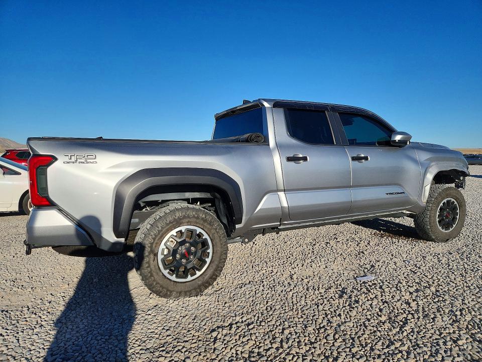 Photo 3 from auction – 2025 TOYOTA TACOMA with VIN 3TMLB5JN0SM097358